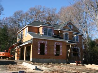 60 Shufelt Rd, South Walpole, MA 02071