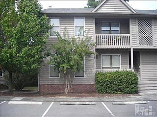 2nd image of 1869 Savannah Ct