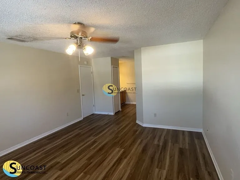 8702 Bandera Cir S — Photo 19
