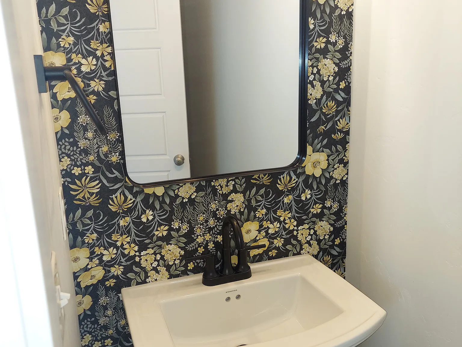 3 bed, 2.5 bath, 1889 sqft, $2,600 — Photo 4