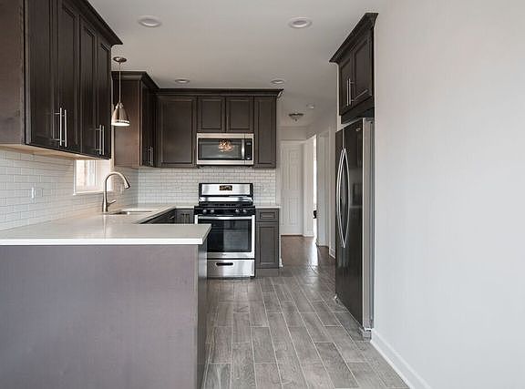 5th image of 5450 N Melvina Ave