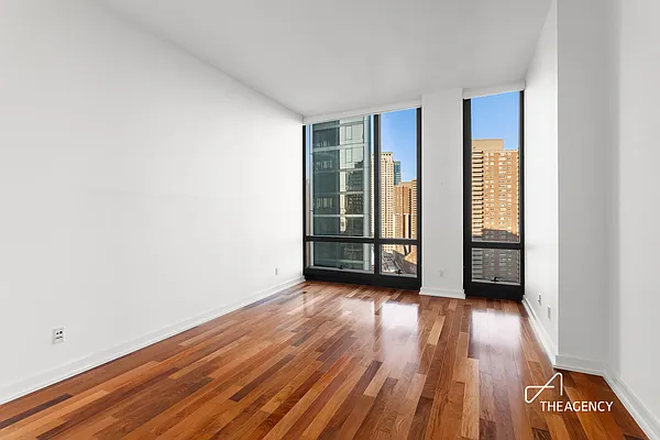 Rented by The Agency | media 3