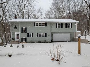 9 Stonybrook Rd, Gales Ferry, CT 06335