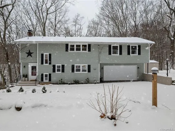 9 Stonybrook Road, Ledyard, CT 06335