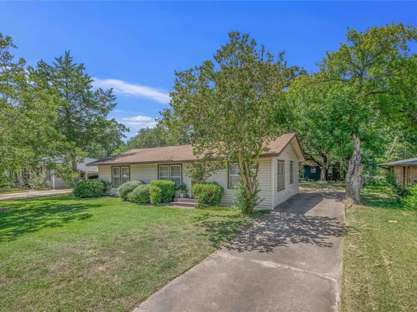 3028 Tennessee Ave, Bryan, TX 77803