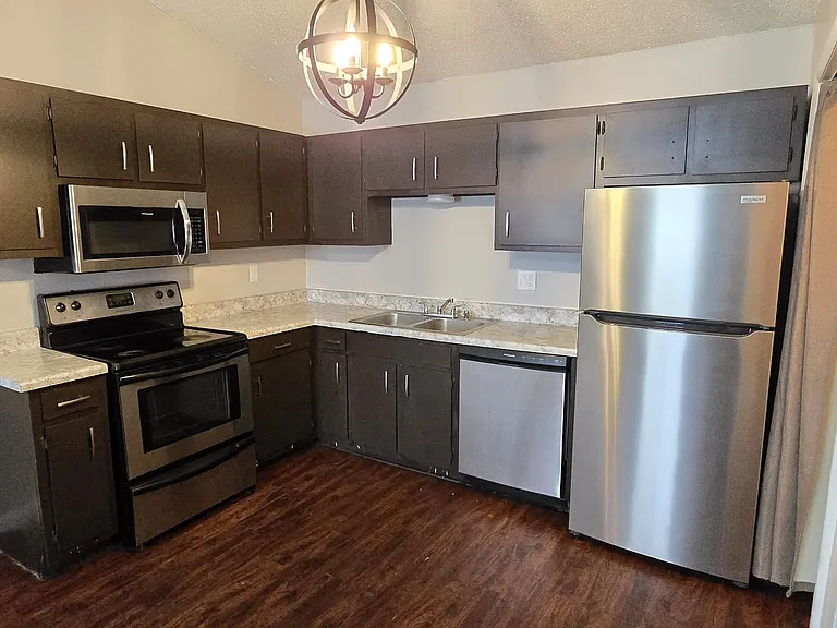 3700 Squaw Valley Dr SW #D — Photo 1