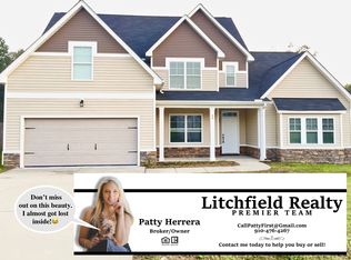 40 Shelby St, Spring Lake, NC 28390