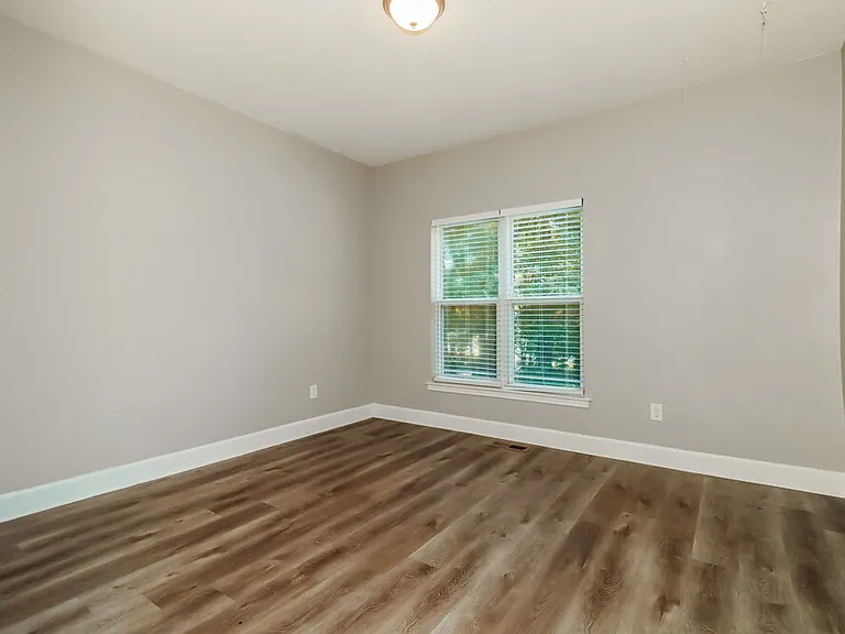 4048 Golfview Ct — Photo 11
