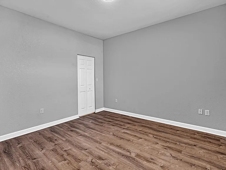 3320 W 90th St — Photo 33