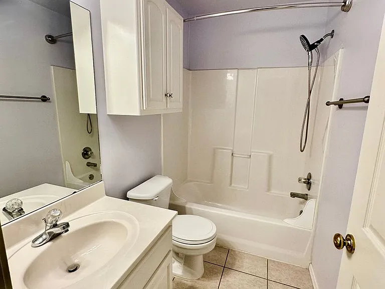 515 N Douglas St W — Photo 27