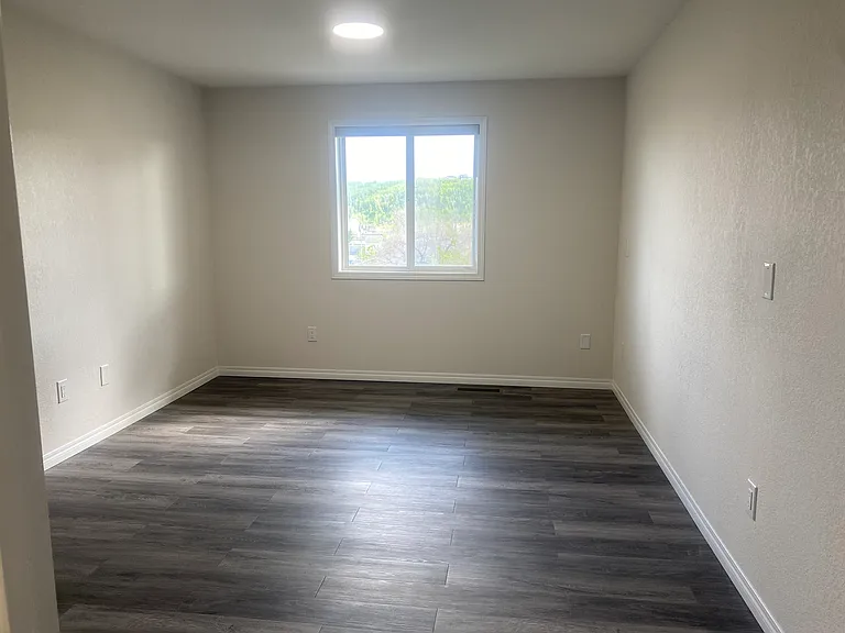 10025 Gordon Ave — Photo 11