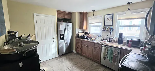 16 Moraine St Photo 1