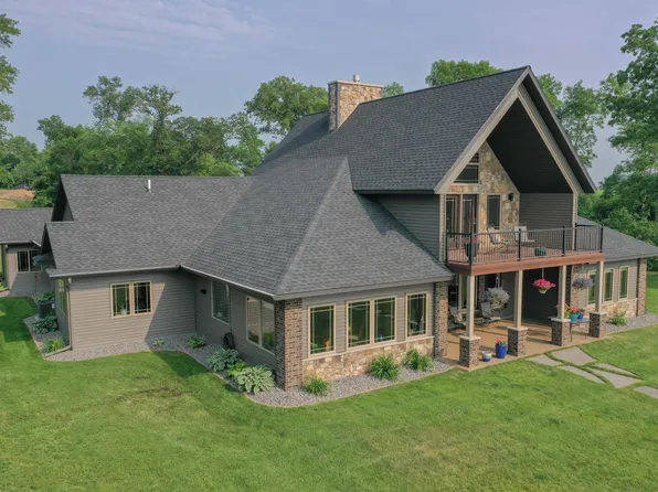 17228 Aaron Hts NW, Evansville, MN 56326