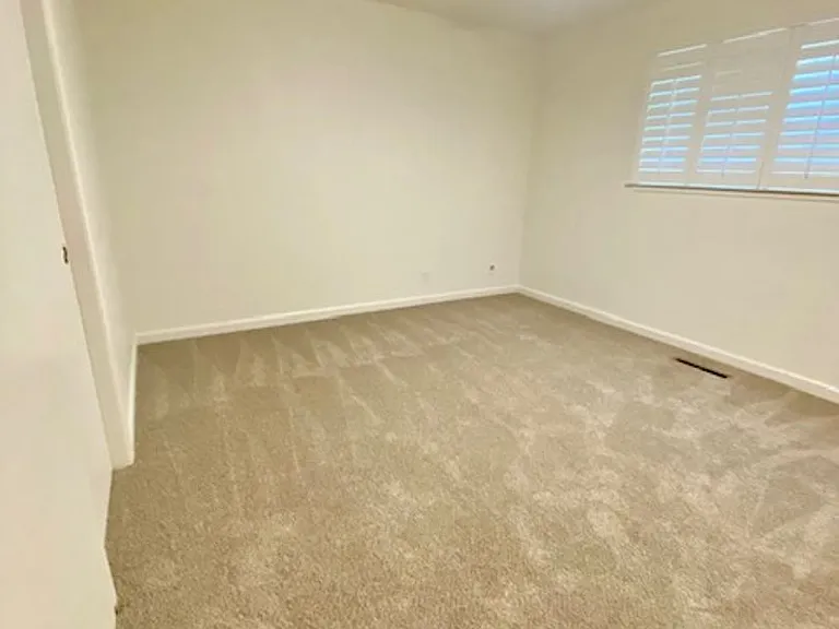 363 Helen Way — Photo 25