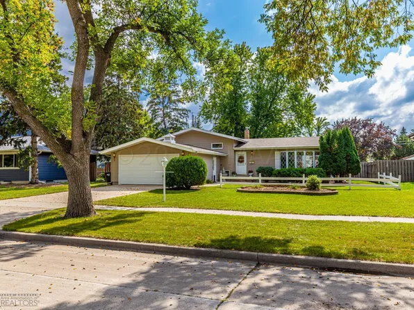86 23rd Ave N, Fargo, ND 58102