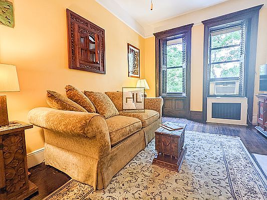 5th image of 632 W End Ave #4
