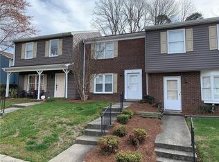 377 A E Montcastle Dr, Greensboro, NC 27406
