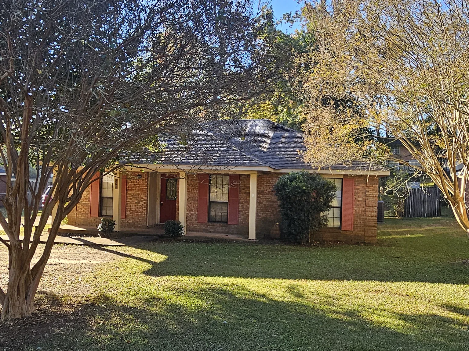 3 bed, 1690 sqft, $1,495 — Photo 2