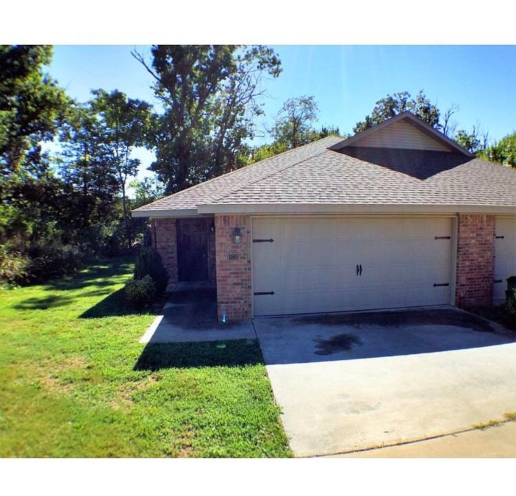 1st image of 188 S Woodsprings Dr