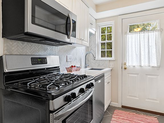 Brand New Kitchen, with door to outside deck