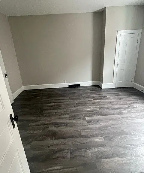 1006B Gaston Ave — Photo 10
