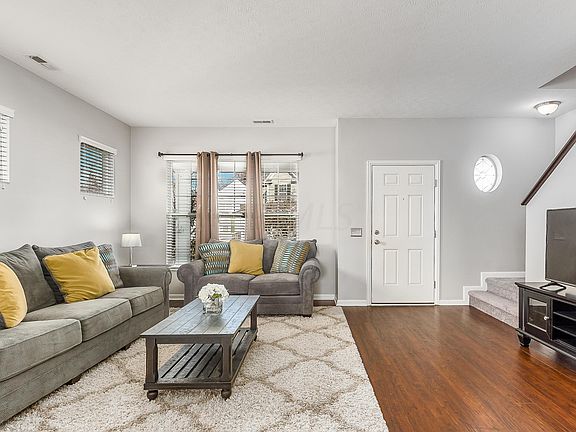 3rd image of 7843 Ashenden Dr