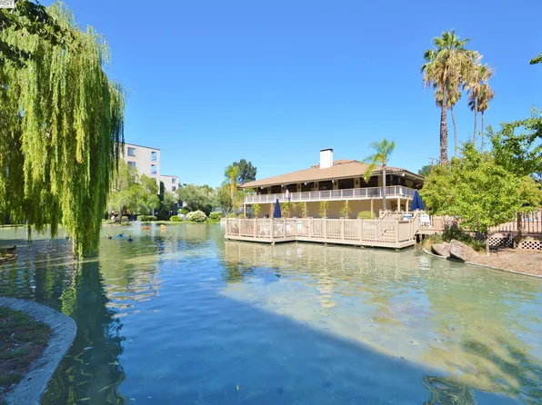 410 N Civic Dr APT 502, Walnut Creek, CA 94596