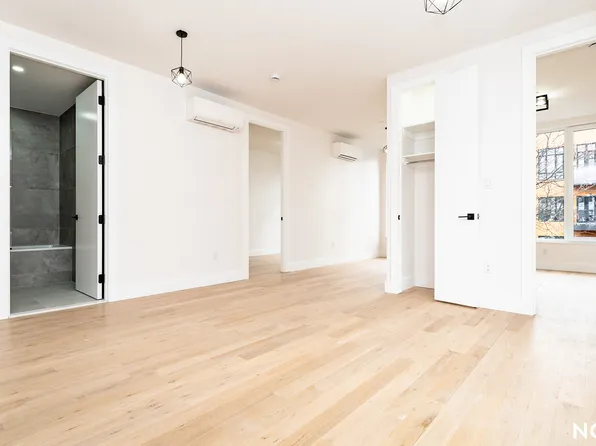 96 Moore Street image 19 of 29