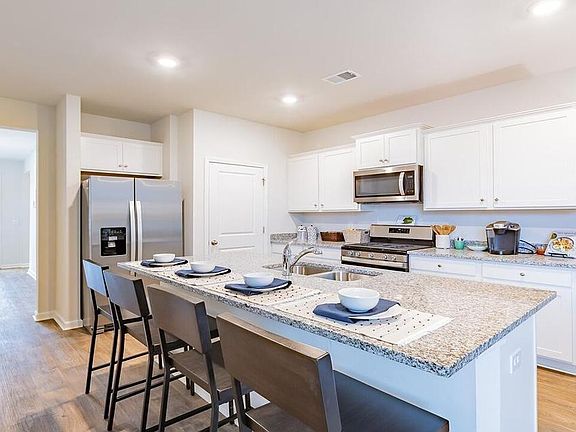 2nd image of 1044 Mulligan Dr