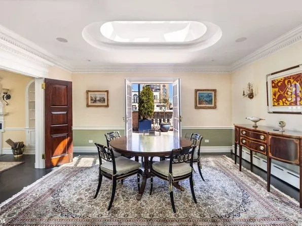 1035 Park Avenue image 4 of 22