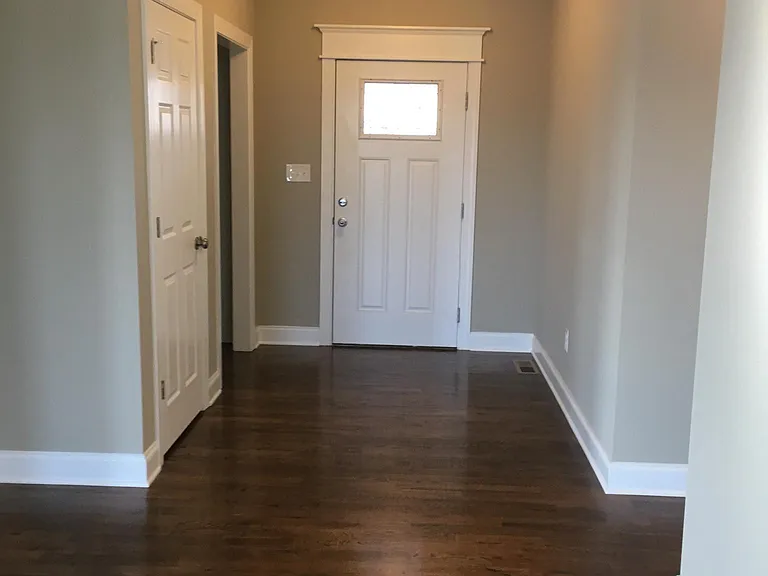 2270 Crystal Ln — Photo 3