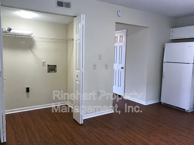 1112 Camden Ave #106 — Photo 6