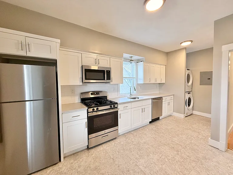 21 Macarthur St #3 — Photo 1