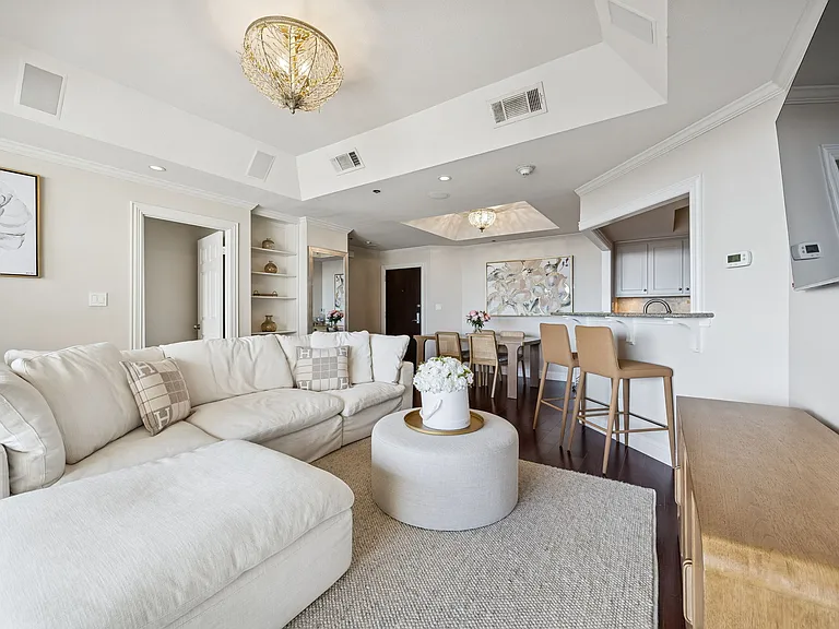 5909 Luther Ln #2105 — Photo 4