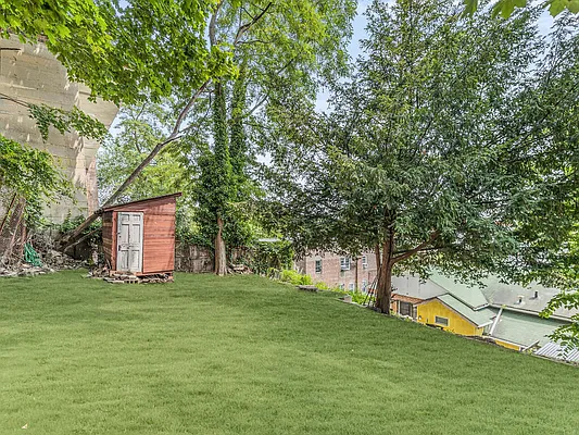 Sold by OOAKB&F INC | media 22