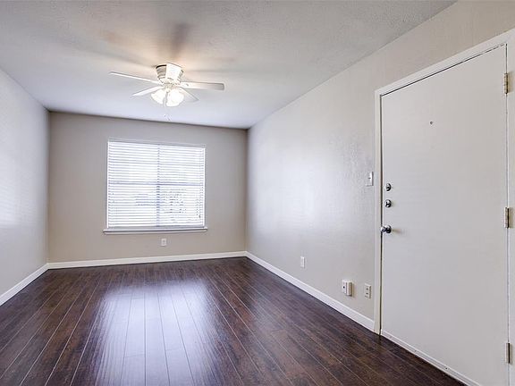 2nd image of 215-4114 Newton Ave