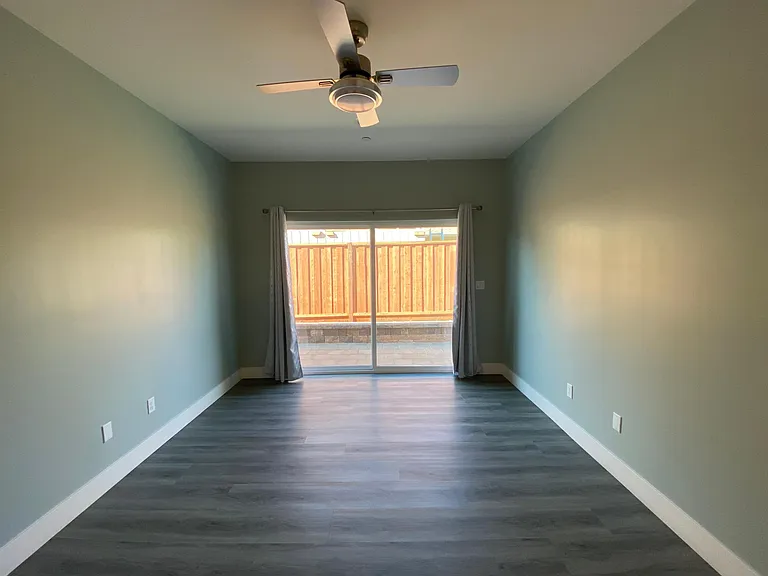 42847 Peachwood St — Photo 9