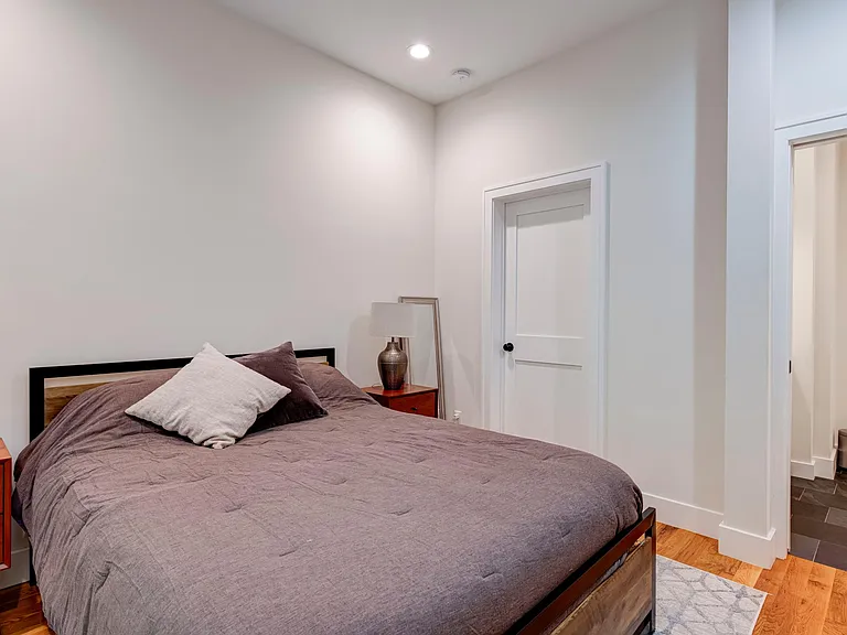 12 Waverly Rd — Photo 8