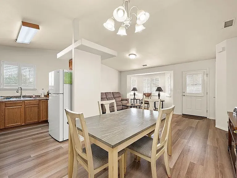 1670 Christopher Way — Photo 9