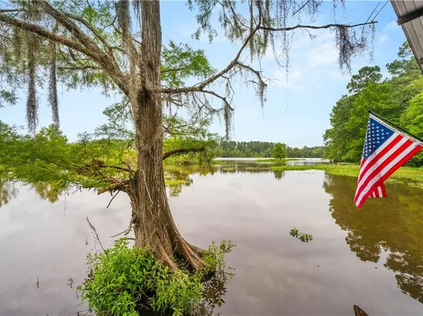 361 Lakeland Dr, Boyce, LA 71409