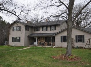 N8246 Esterly Rd, Whitewater, WI 53190