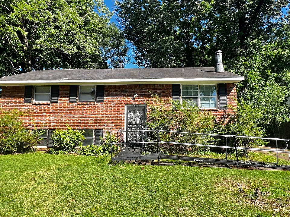 3414 Jenkins - Front exterior