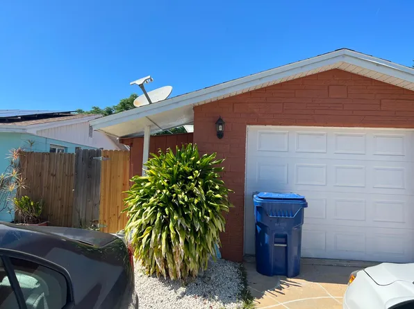 3055 Atlantis Dr, Holiday, FL 34691