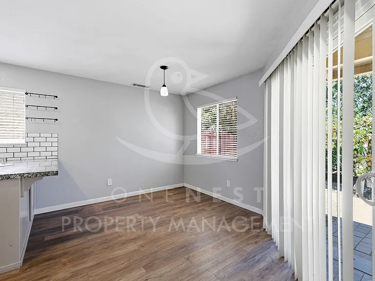 2545 Muirfield Dr — Photo 6