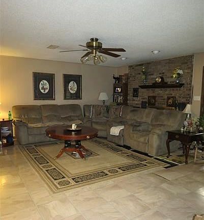 5th image of 6300 Mayfield Dr