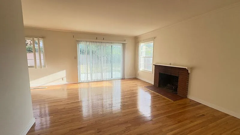 3 bed, 2.0 bath, 1262 sqft, $3,595 — Photo 2