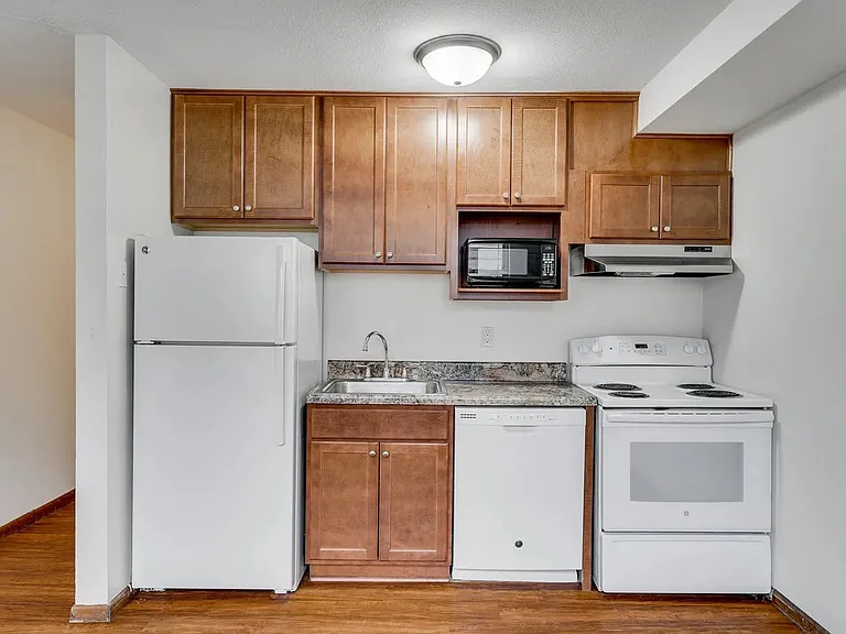 Welcome to Central Lakes of Uptown, where modern living meets convenience. Enjoy well-appointed kitchens with updated appliances and stylish finishes. Discover your perfect home today! Schedule a tour and take the first step towards upscale living.