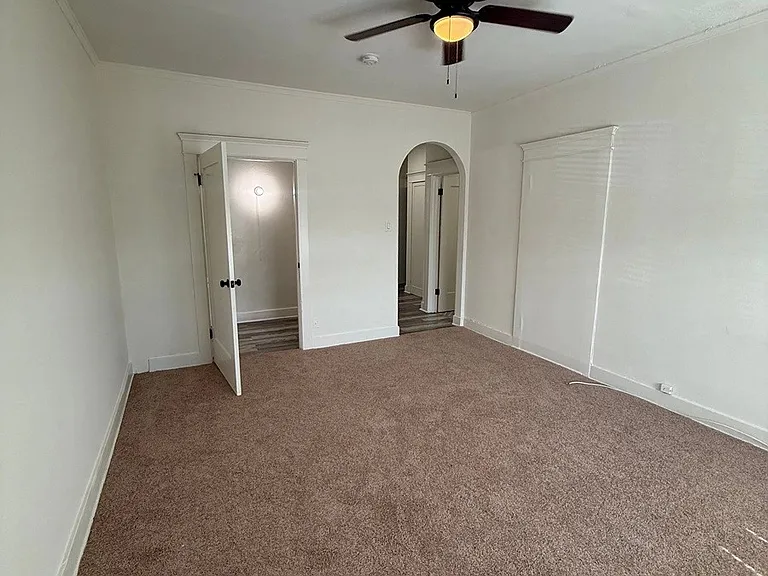 2805-2813A S Vermont Ave #2809-4 — Photo 2