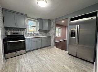 (Undisclosed Address), Bay Shore, NY 11706