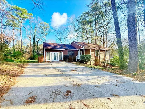 1445 Diplomat Dr, Riverdale, GA 30296